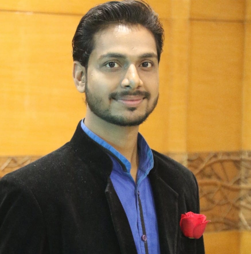 Portrait of Roshan Pawar